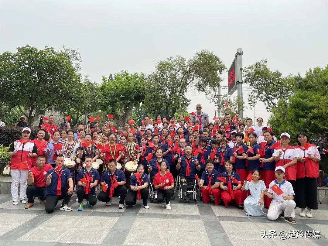 姚明2米36巨人,2米34巨人比姚明还高