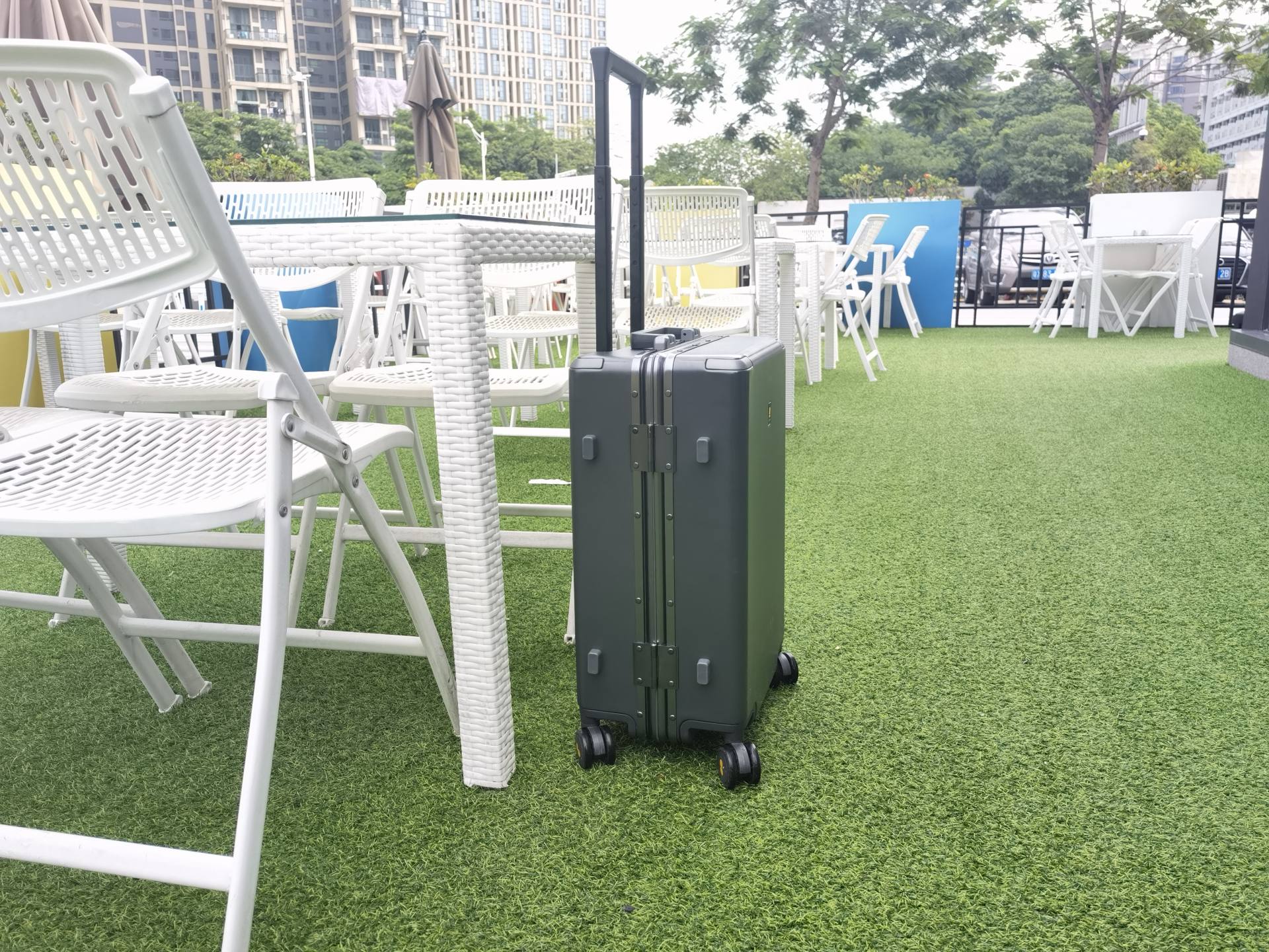 地平线8号行李箱选哪个系列,地平线8号最便宜的登机箱测评