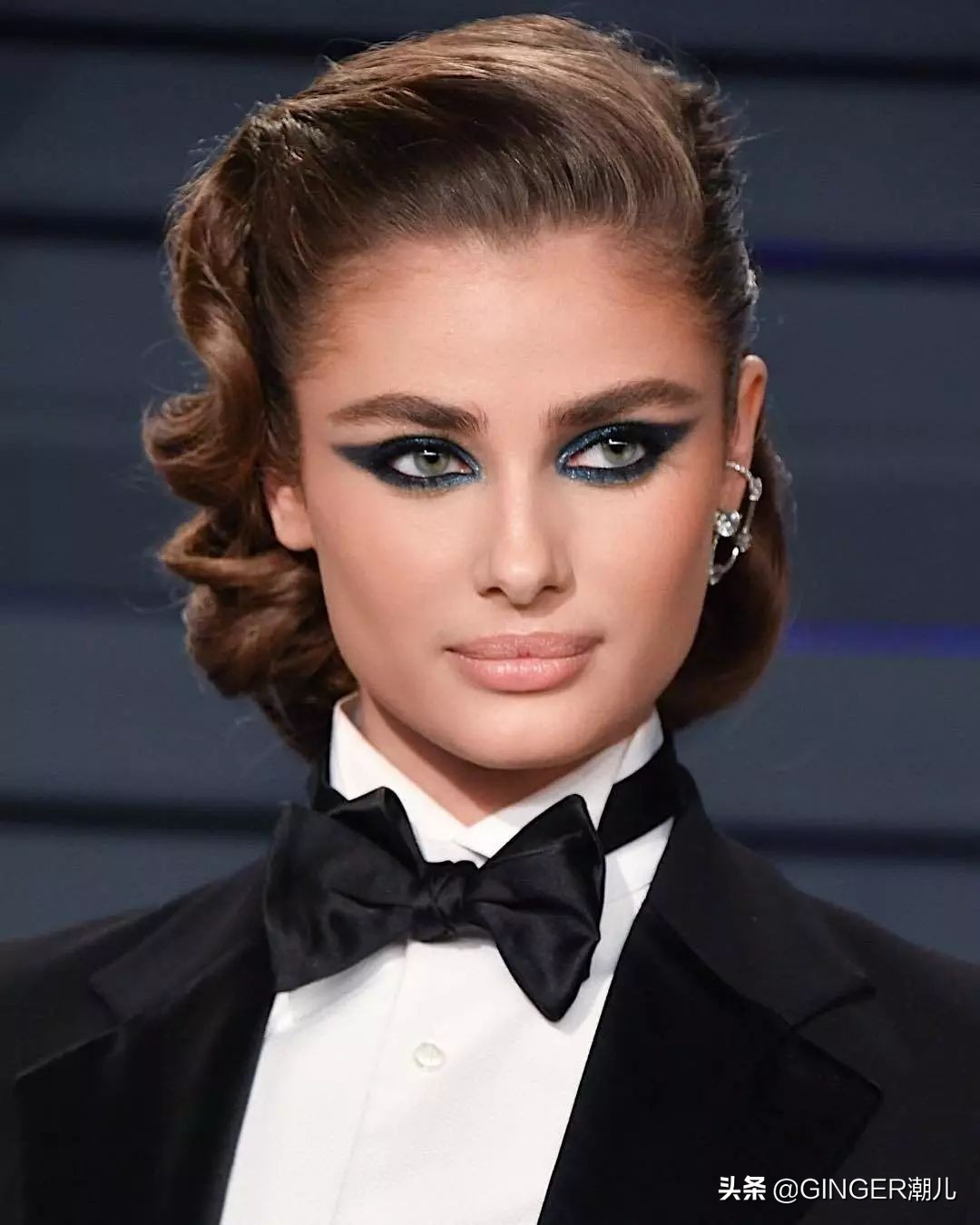 刚公布的潘通年度色怎么玩?