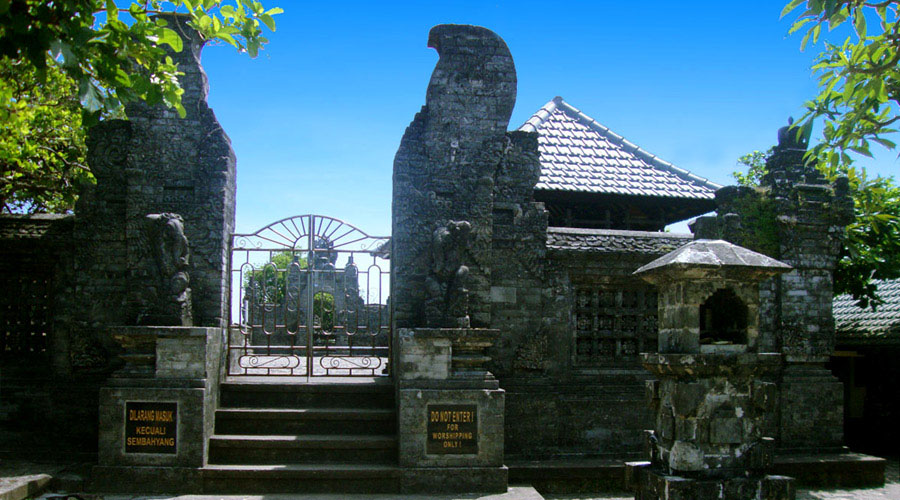 印尼巴里岛皇宫海神庙,印尼巴厘岛海神庙日落