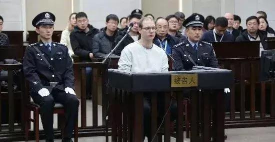 8岁女孩受伤事件后续,法治早餐案件