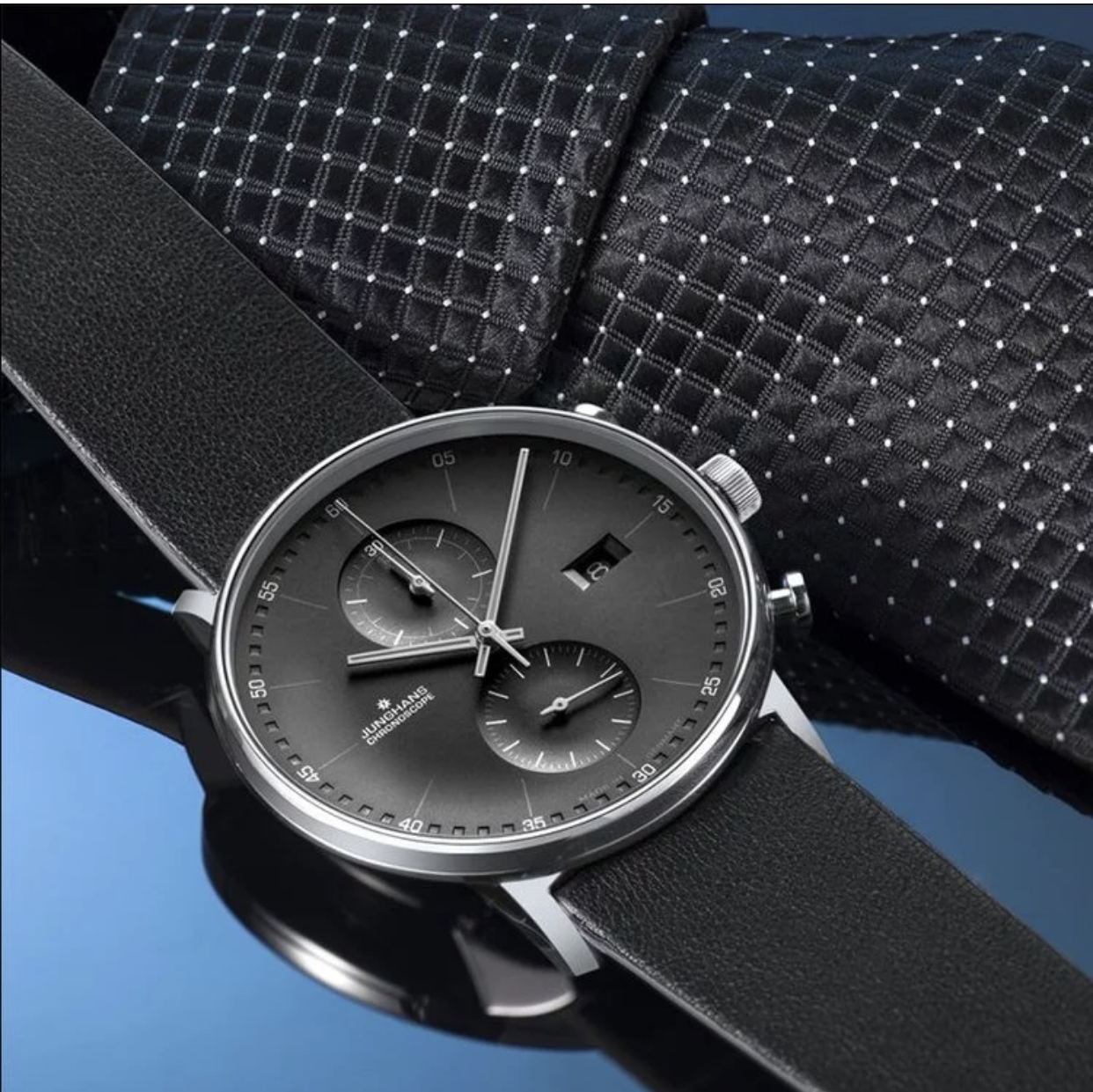 520让爱大胆说出来FeiliuX施华洛世奇新品耀当下寺库首发