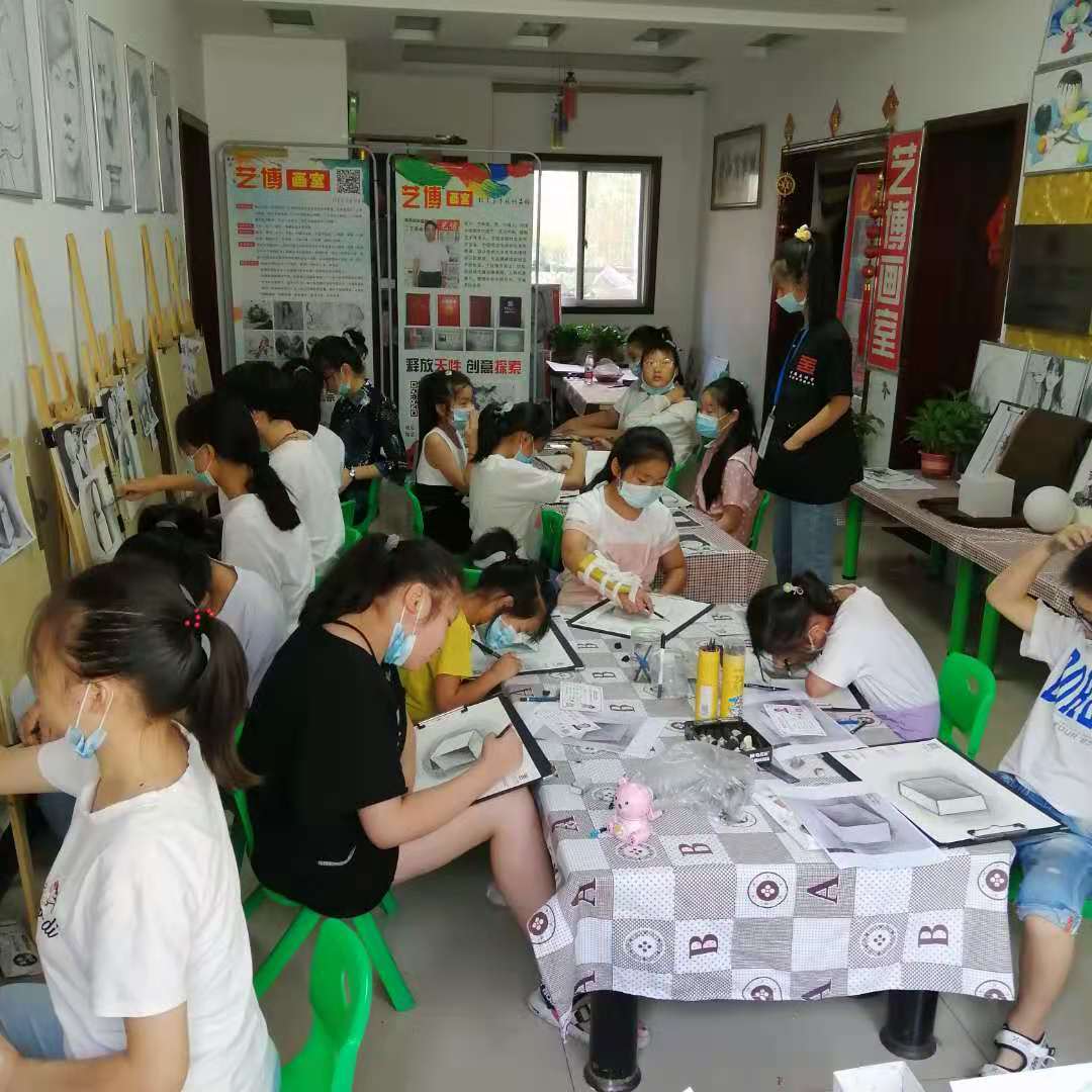 河南方城兰林坡:从用勺作画用花鸟写字的民间艺术家到绘画教育家