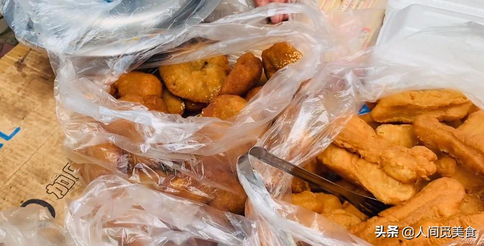 广东特色早餐3元一碗,农村特色早餐3元一碗