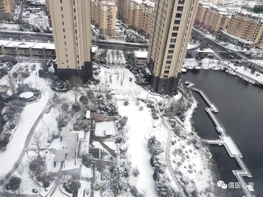 手臂像大力水手一样,手臂像大力水手