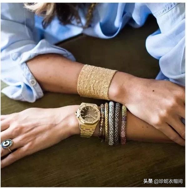 带你走上时尚前沿,鳄鱼皮纹如何穿搭