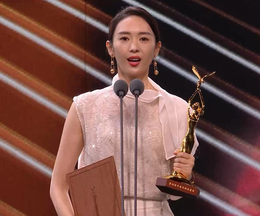 童瑶力压赵丽颖成金鹰视后,童瑶击败赵丽颖视频