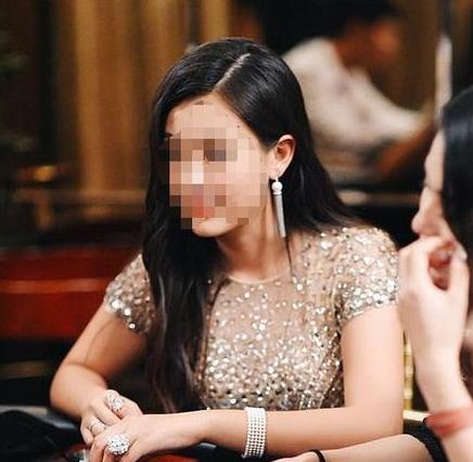 一个新闻追踪了20年,这是媒体对公共利益最好的守护丨*今条头日**月度优质长文