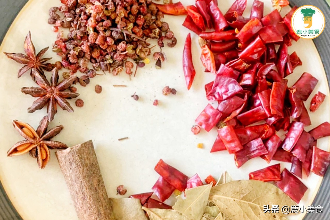 做周黑鸭成袋的卤料,周黑鸭卤汤怎么做素菜好吃