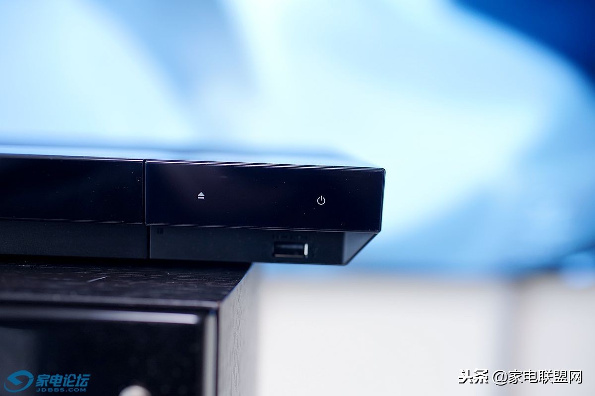 索尼蓝光ax700与x800m2哪个好 (索尼4k蓝光x700)