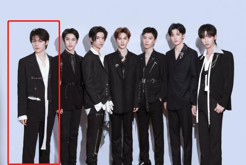 乐华七子2018合照,乐华七子合照模糊