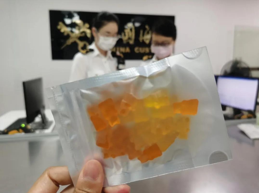 厦门留学生海淘神秘零食,厦门一留学生海淘被查获