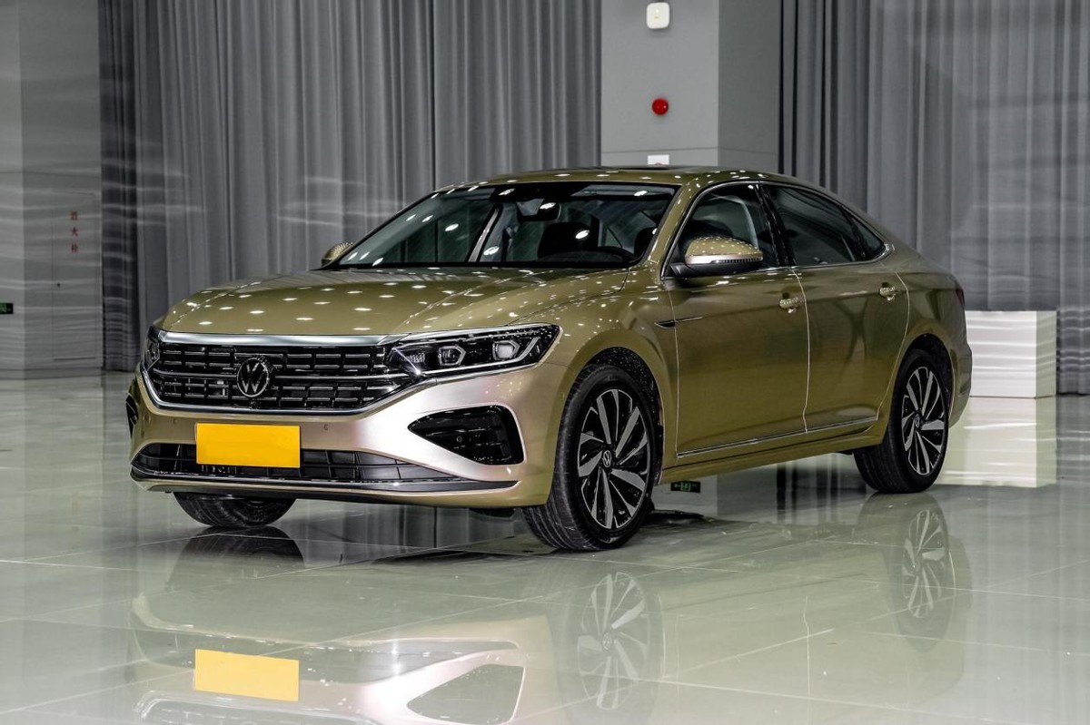 来势汹汹的新*萨特帕**，加重又加长，三种动力可选，降至17.99万起