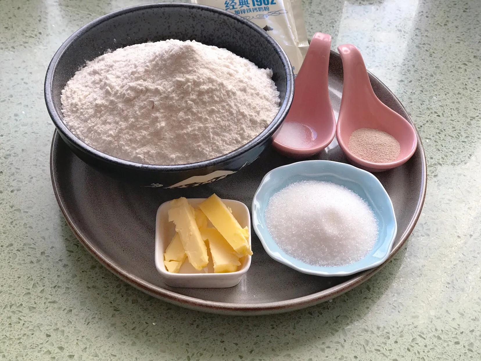 烤面包怎么烤才又香又甜,烤箱烤面包片拉丝做法视频