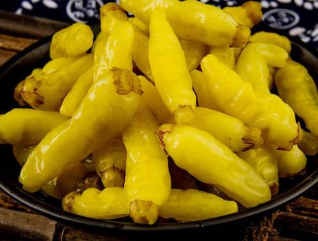 酸豆角怎么腌制才脆爽有什么诀窍,普通豆角能腌酸豆角吗