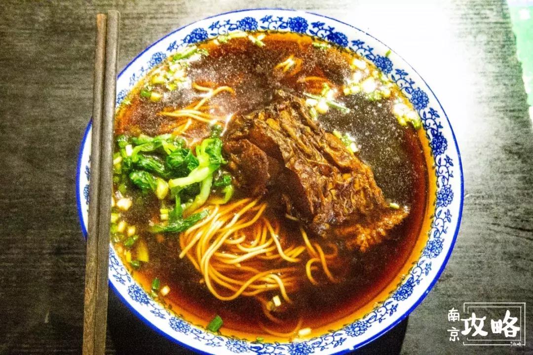 慧园里，南京城中，时光交错的角落