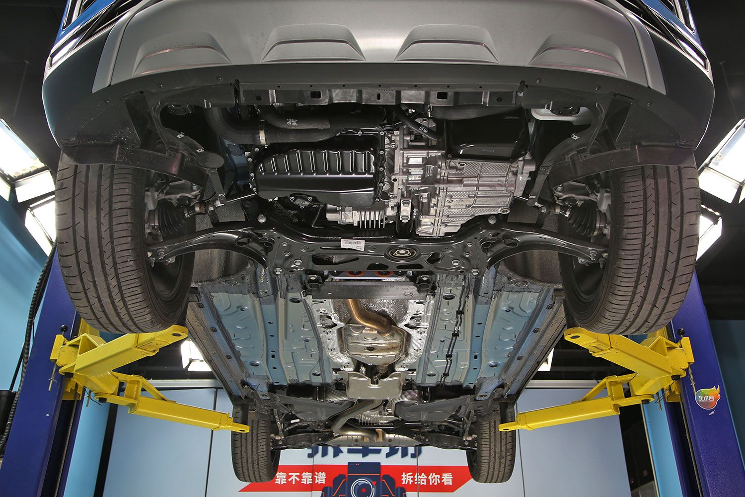 探岳发动机护板拆卸视频,大众探岳底盘装甲