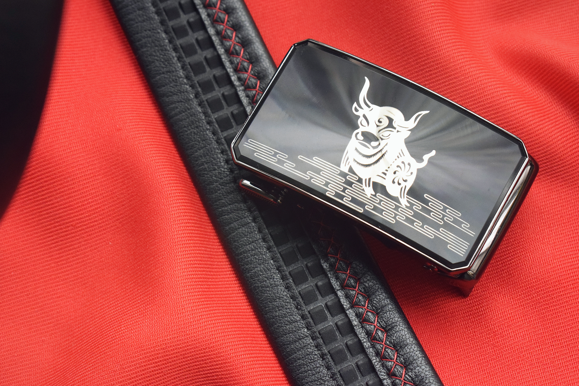 牛年行大运，经典永流传！七面十二生肖“一起牛”皮带赏评