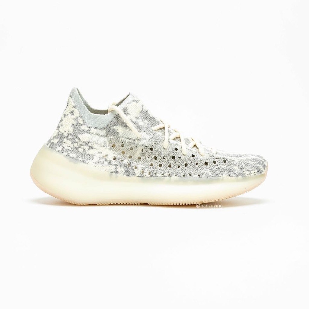 Yeezy350V3实物图赏：新的潮流风向？