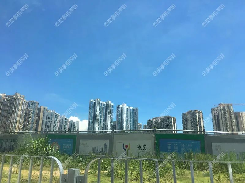 8年换3个开发商!百外小学即将落成,百合公园小镇住宅却没动静…