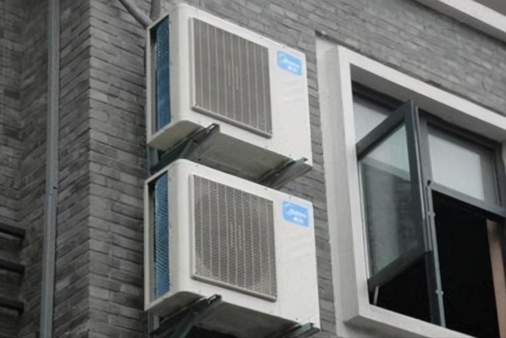 空调吹出来的风有异味怎么办,没开空调空调却有异味