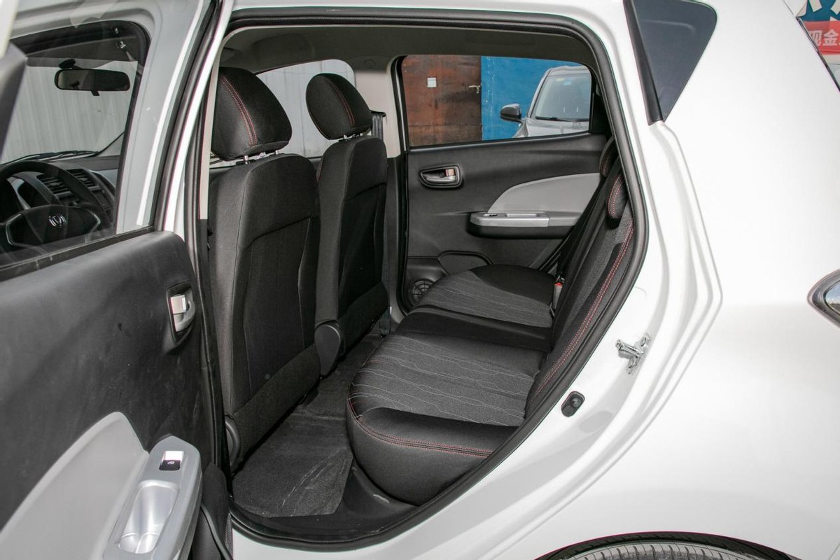 家庭代步买什么车比较实用,家庭用车买哪款车最合适