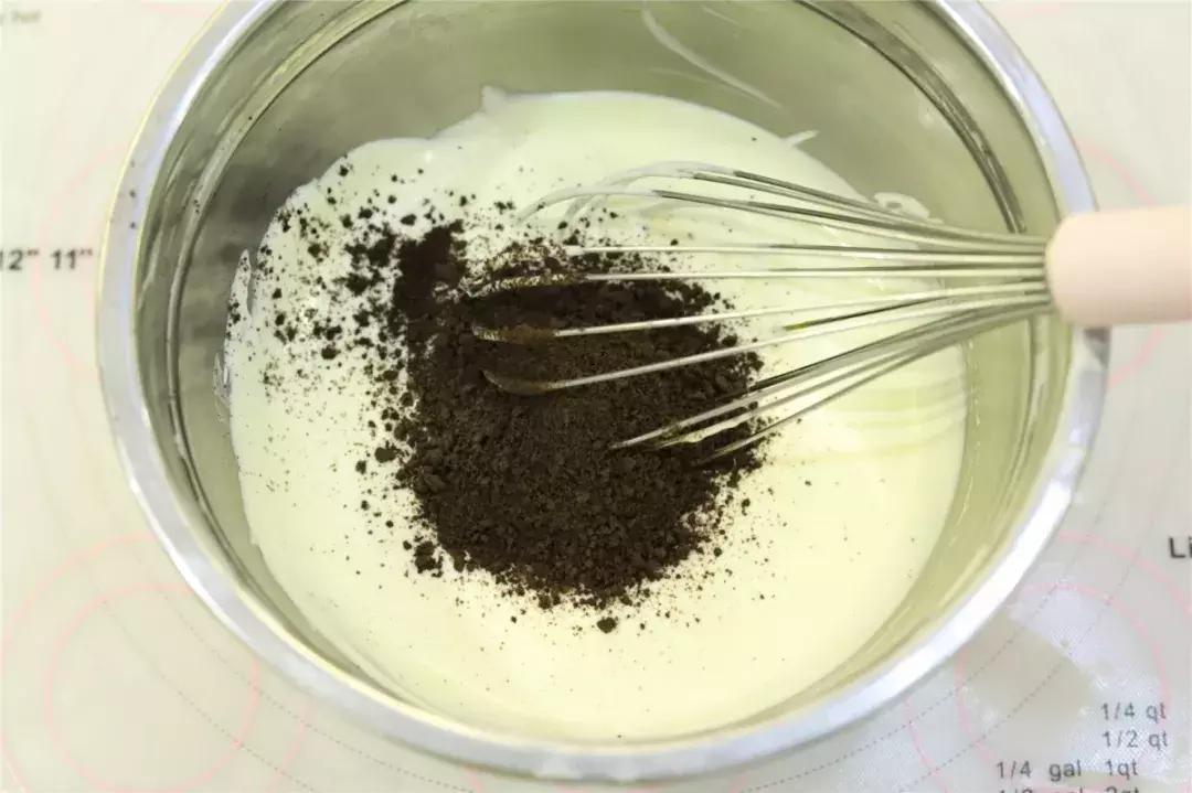 敖丙？奥饼？其实是奥利奥黑巧冰淇淋月饼