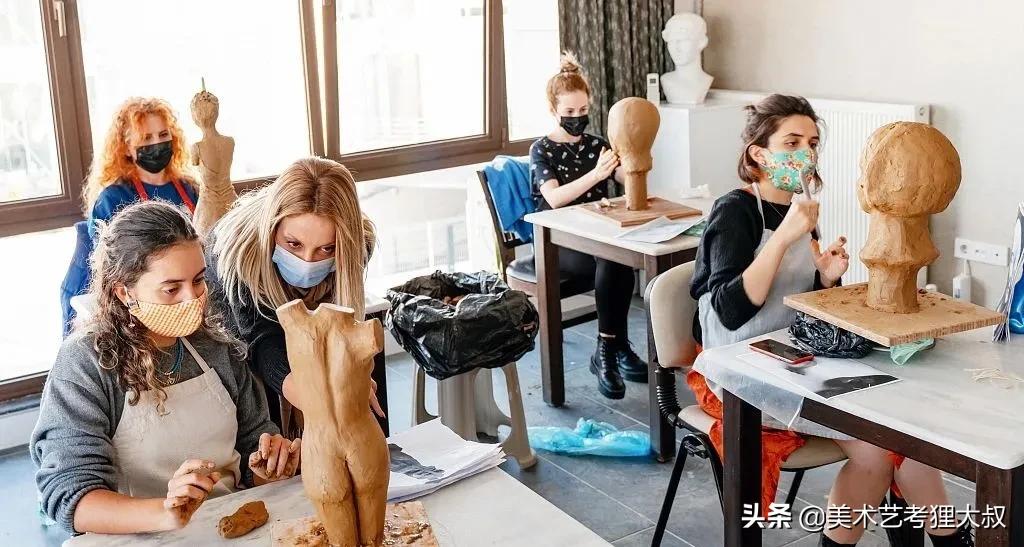 2022艺术类前景最好的十大专业,2021艺术专科十大最吃香专业