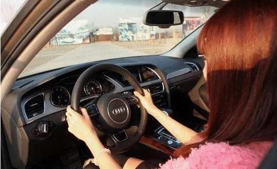 新手司机跑高速简单吗,新手自己开车上高速会怎么样