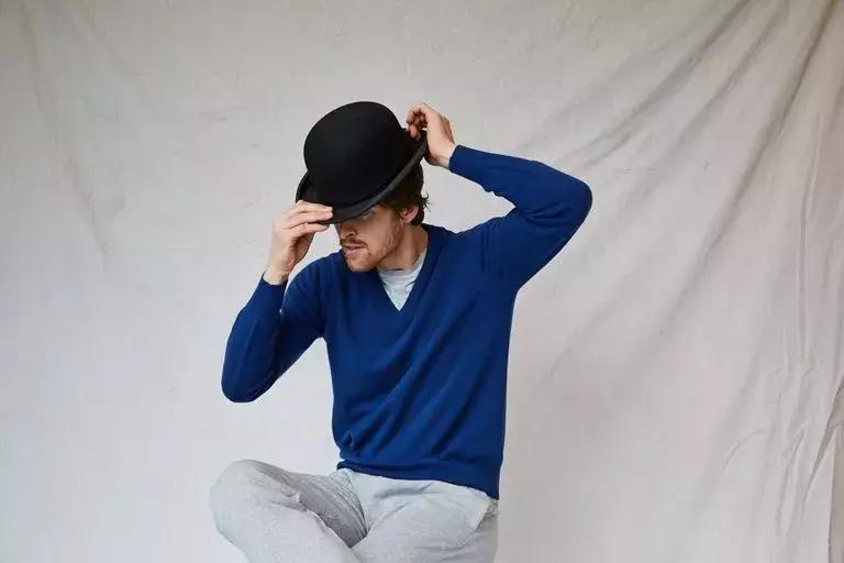 一件针织衫要六位数?能穿它的人不仅真壕还低调!