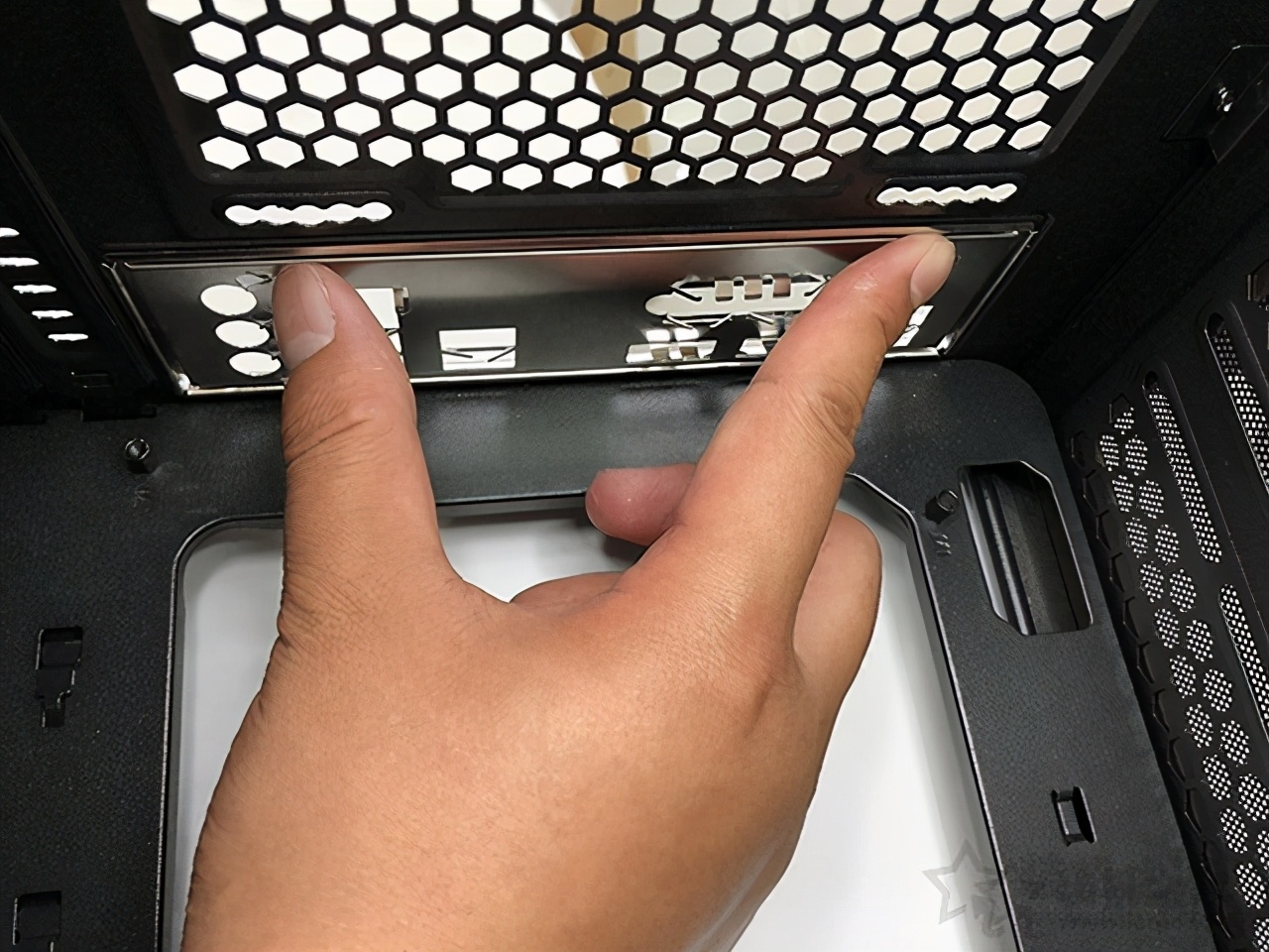 装机组装电脑,装机模拟器手机版组装电脑