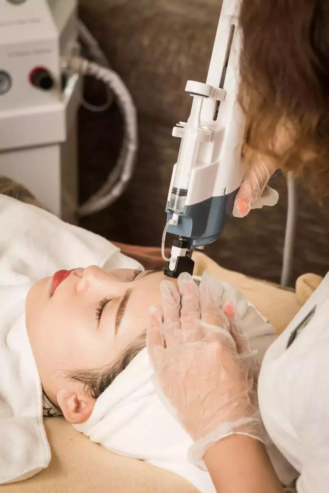 火爆欧洲、迪拜的“漂浮舱”来天津了！躺45分钟等于睡眠8小时