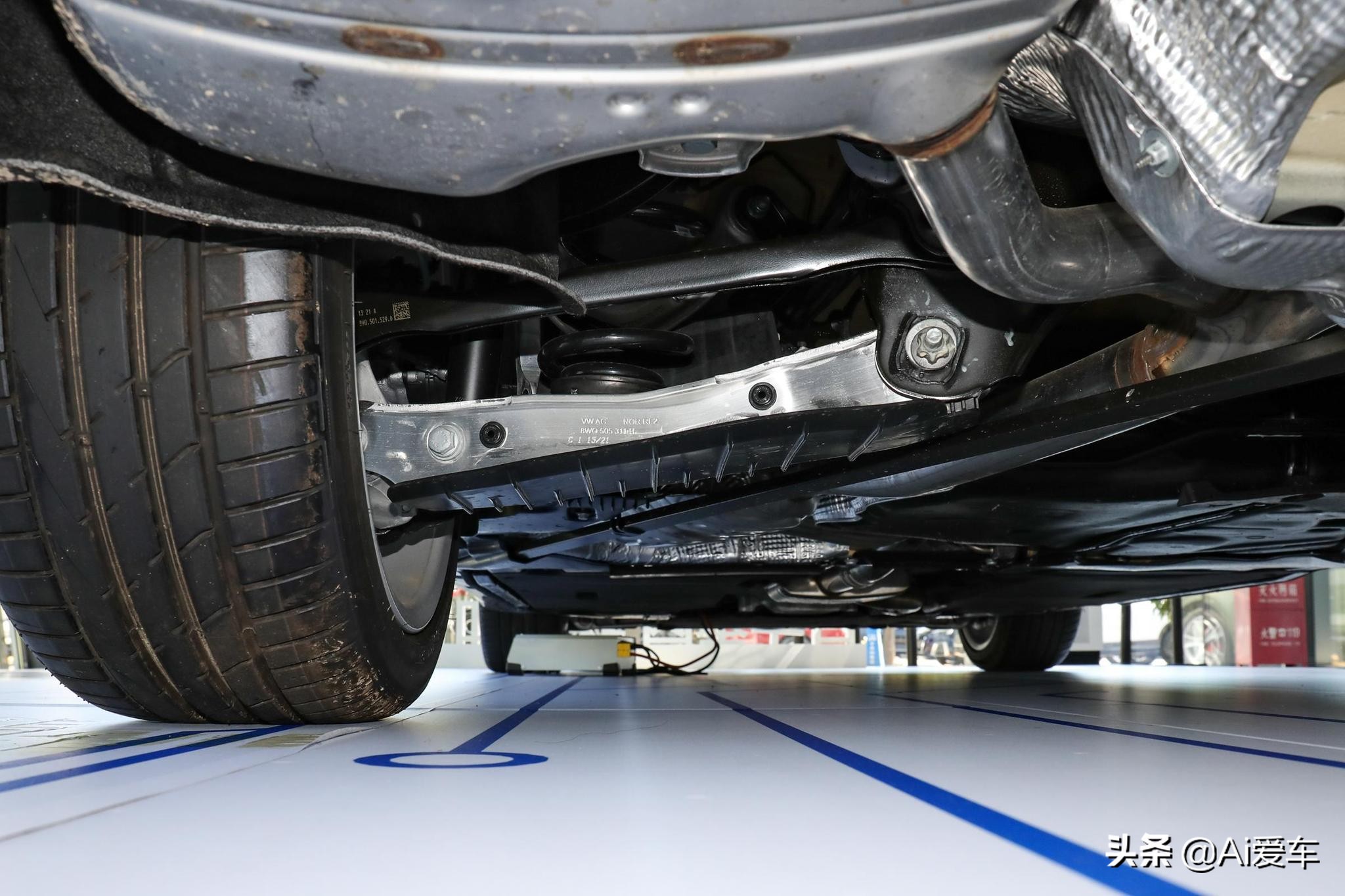 2门4座硬顶进口轿跑，大排量油耗6.4L，原装豪华品牌，实拍奥迪A5