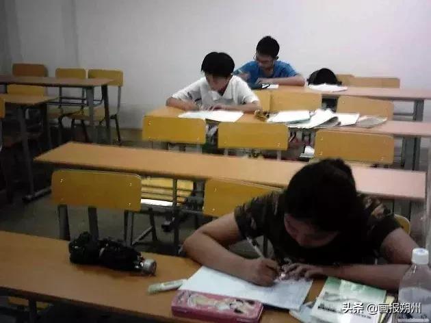 中小学补课安排通知,高中学校可以组织集体补课收费吗