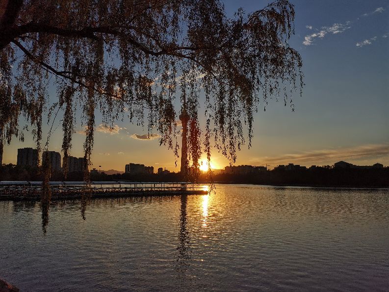 当下股市投资机遇分析,股票的极端行情的风险分析