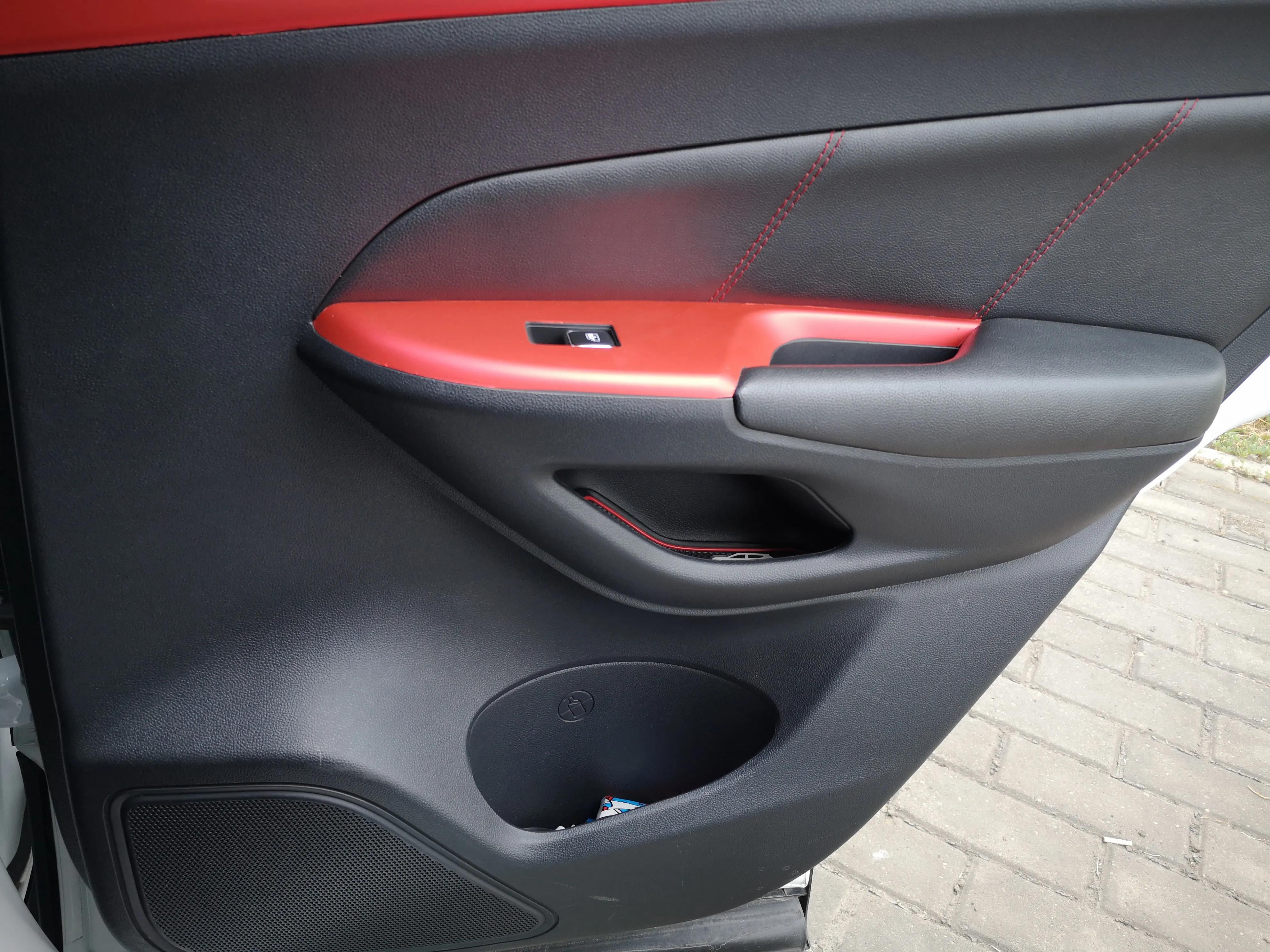 五一假期驾长安cs75游玩中山公园,自驾长安cs75一起去看金山岭长城