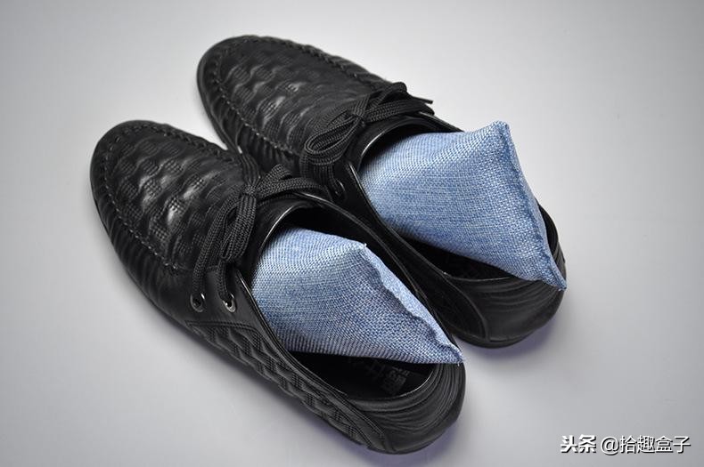 穿鞋脚经常臭怎么解决,冬天鞋穿久脚臭怎么治