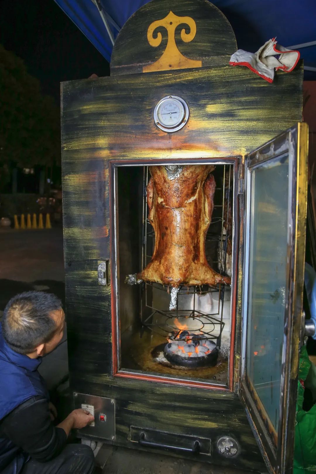 襄阳特色烤全羊,襄阳正宗烤全羊