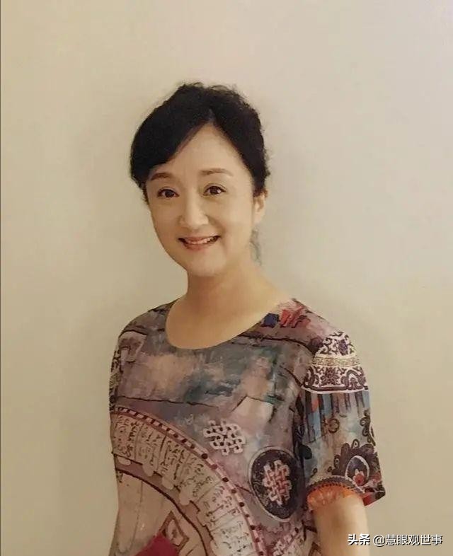 《侯海洋基层风云》中的赵海为什么很色？