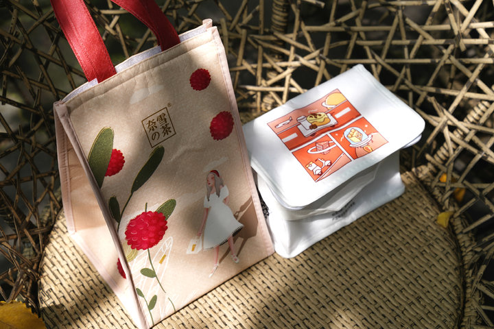 开箱视频月饼盒,月饼盒包装对比分析