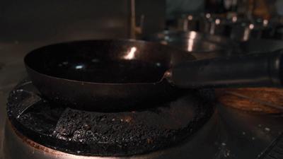 带锤花的章丘铁锅是真的吗,章丘铁锅到底是不是骗局