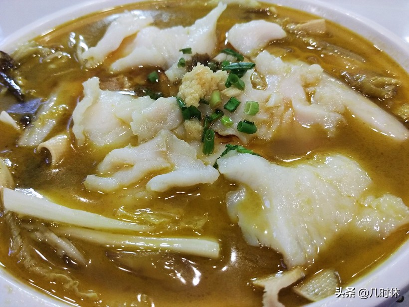 黄焖鸡米饭酸菜鱼拌饭,一个人也可以吃的酸菜鱼饭