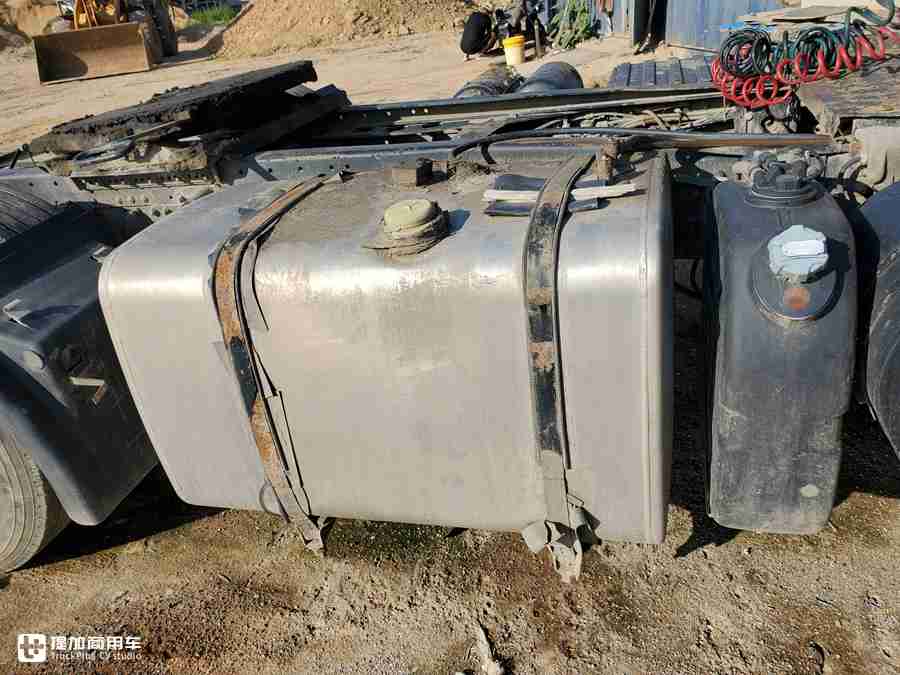 偶遇香港进口卡车,德龙f3000和f3000加强版的区别