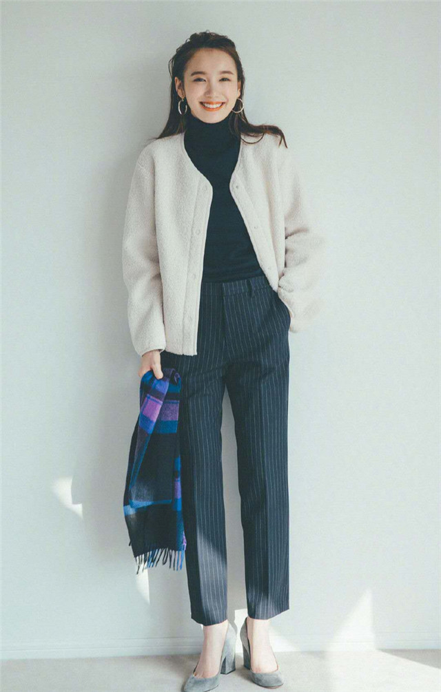 冬天来了卫衣怎么穿才好看,天冷了穿什么卫衣好看