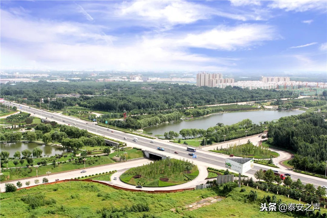 澶т紬鏃ユ姤绮惧僵鏂囩珷,澶т紬鍒涙柊涓囦紬鍒涗笟鎶ラ亾