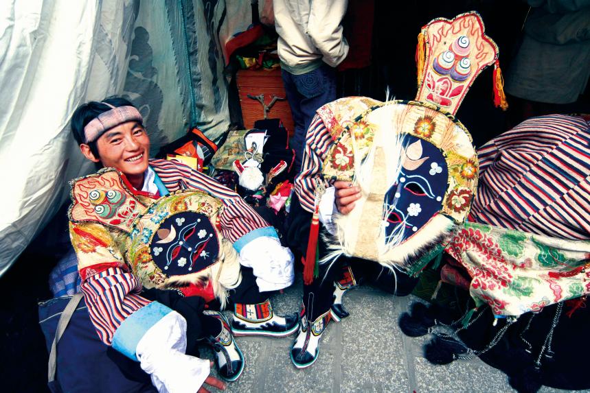 藏戏被称为藏文化的什么开山鼻祖,藏戏被称为藏文化中的活化石