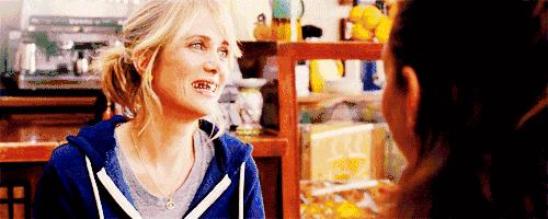 牙医电动牙刷推荐usmile,便携除菌智能声波电动牙刷