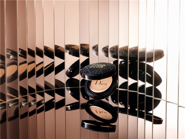 2019迪奥凝脂光泽恒久粉底液,迪奥恒久凝脂粉底液010和012