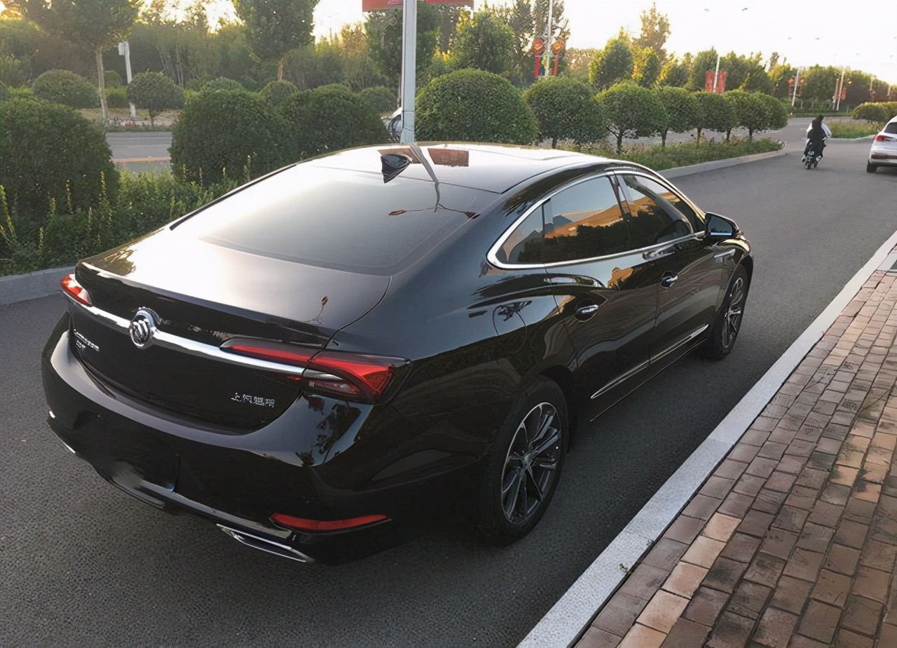 福特金牛座和别克君越到底谁好,别克君越和福特金牛座评测