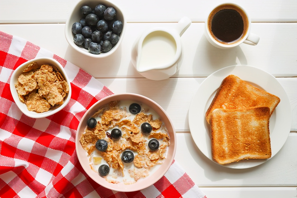 法国人吐槽英国人学不会做饭,英国人真不会做菜么